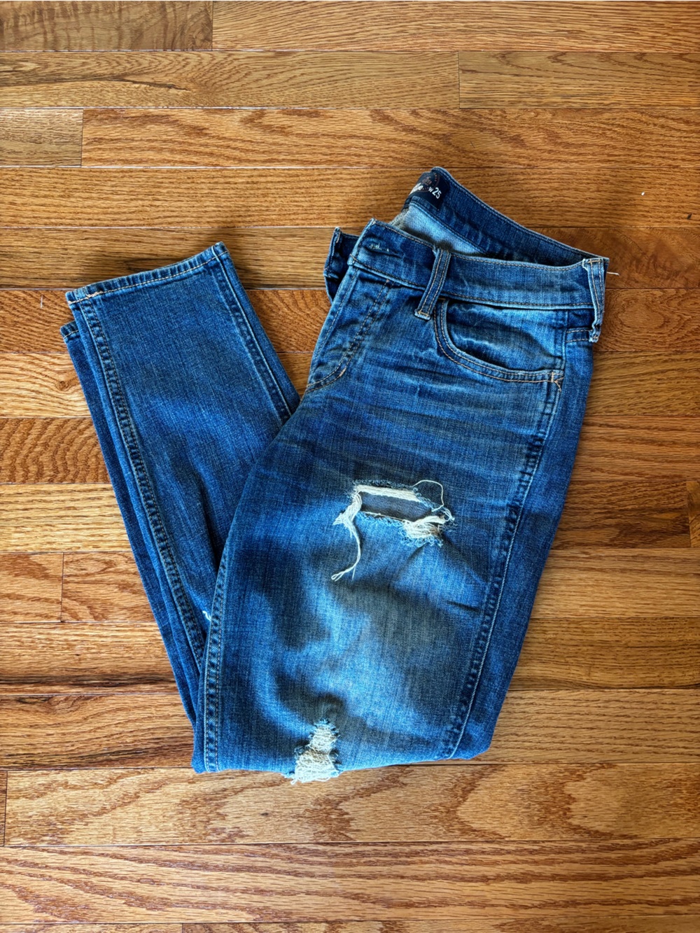 Hollister Women’s Blue Slim Straight Jeans